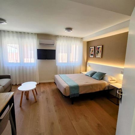 Vut Quinta La Villa Quintanadueñas Esterno foto